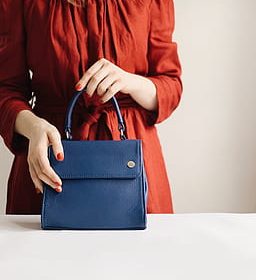 Quelle taille de sac en cuir pour femme choisir pour aller au travail ?
